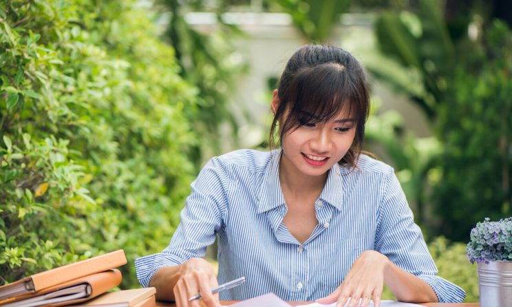 pentingnya jasa penerjemah tersumpah untuk kebutuhan pendidikan