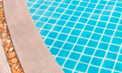 kesalahan fatal saat pasang keramik kolam renang